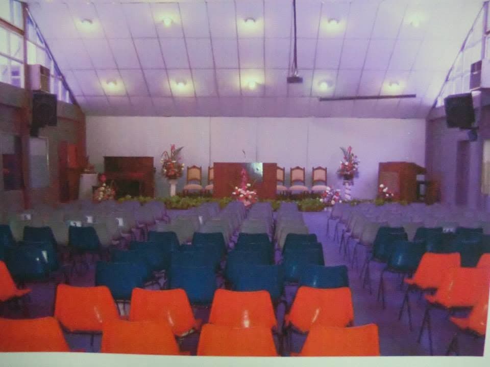 Miembros de IASD Este compartiendo